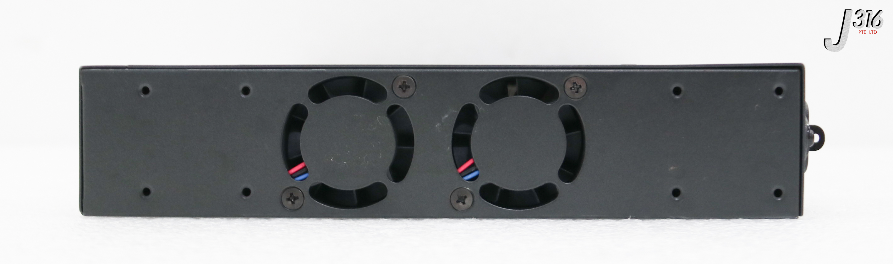 37015 D-LINK 24TC- PORT XSTARCK ETHERNET SWITCH, AMAT 0190-46153